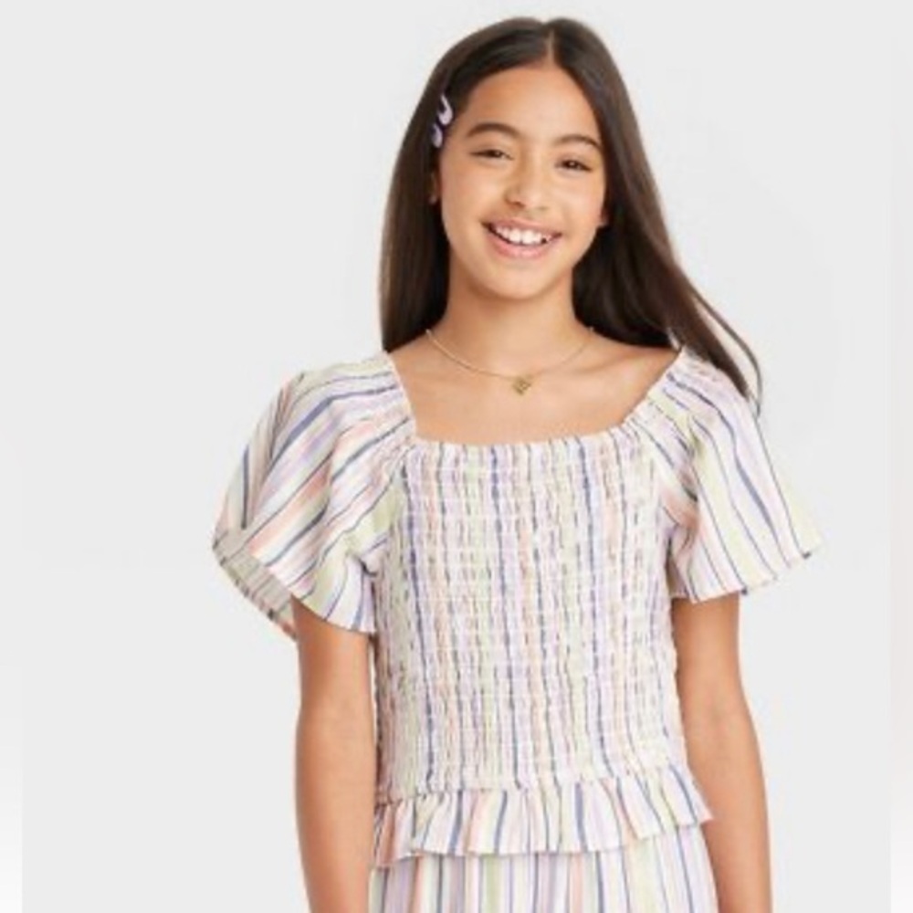 Girls' Flutter Short Sleeve Smocked Peplum Shirt - art class™ Off-White …